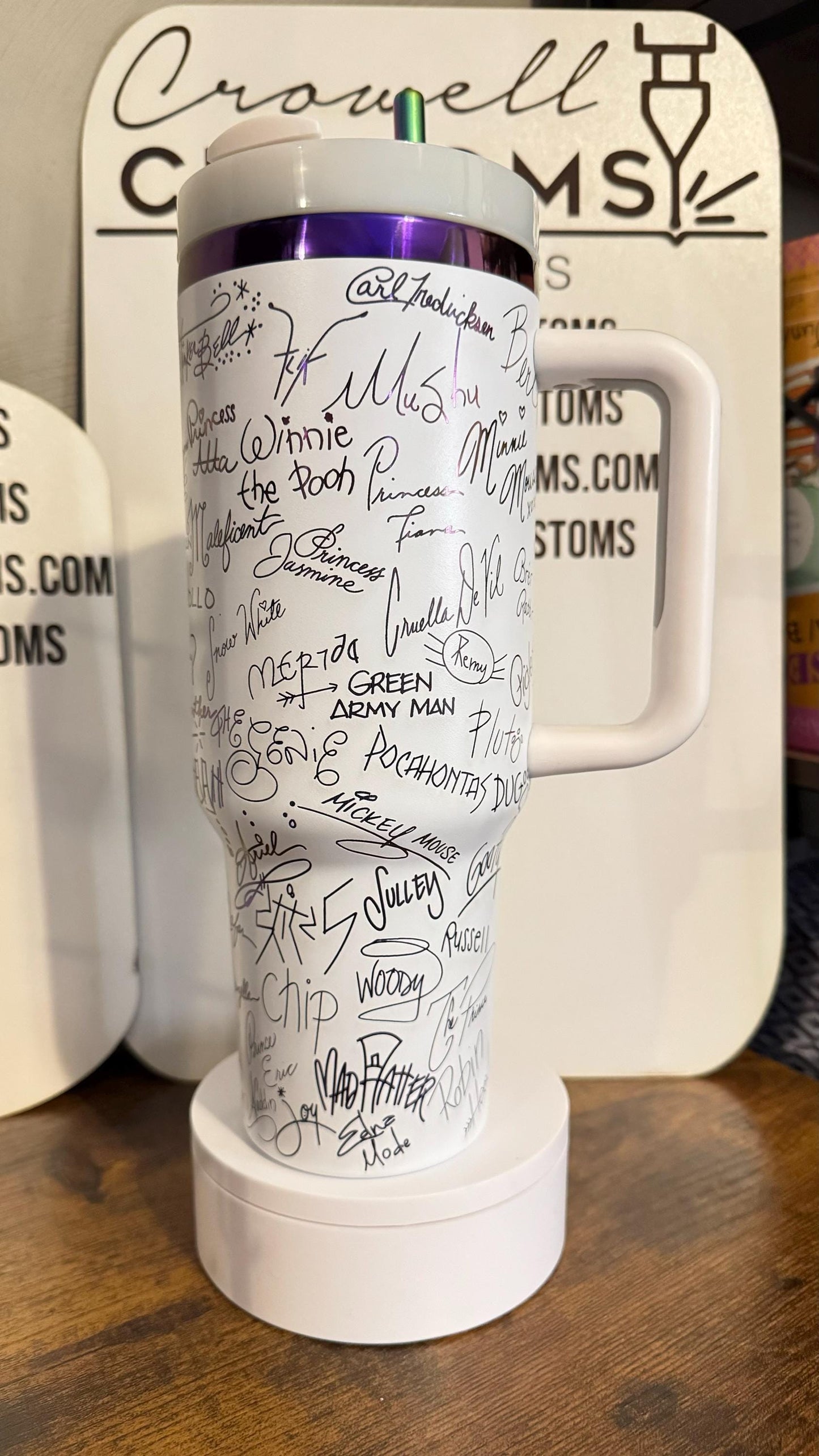 Disney Autograph (Character Signature) 40oz Quencher Tumbler