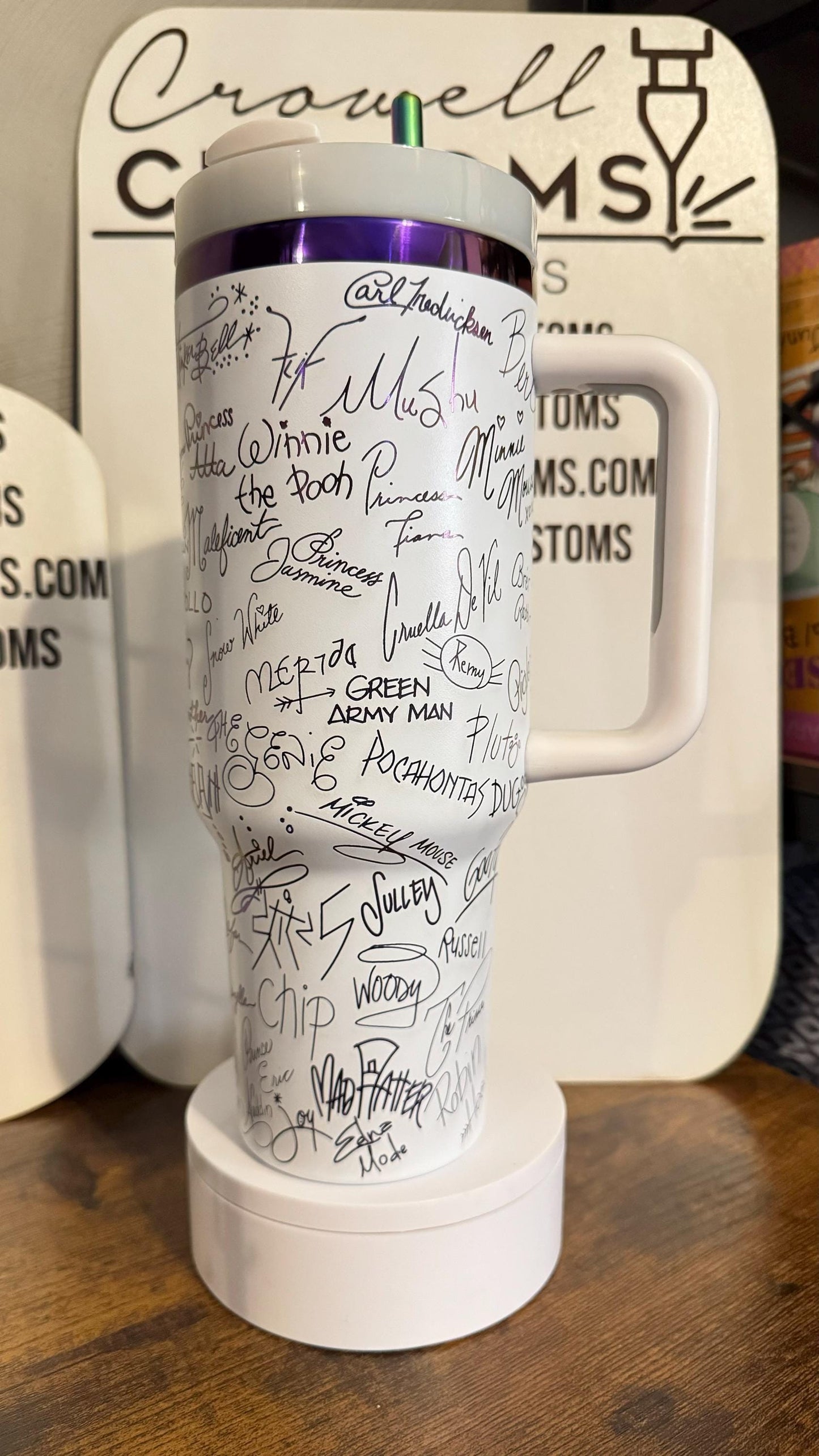 Disney Autograph (Character Signature) 40oz Quencher Tumbler