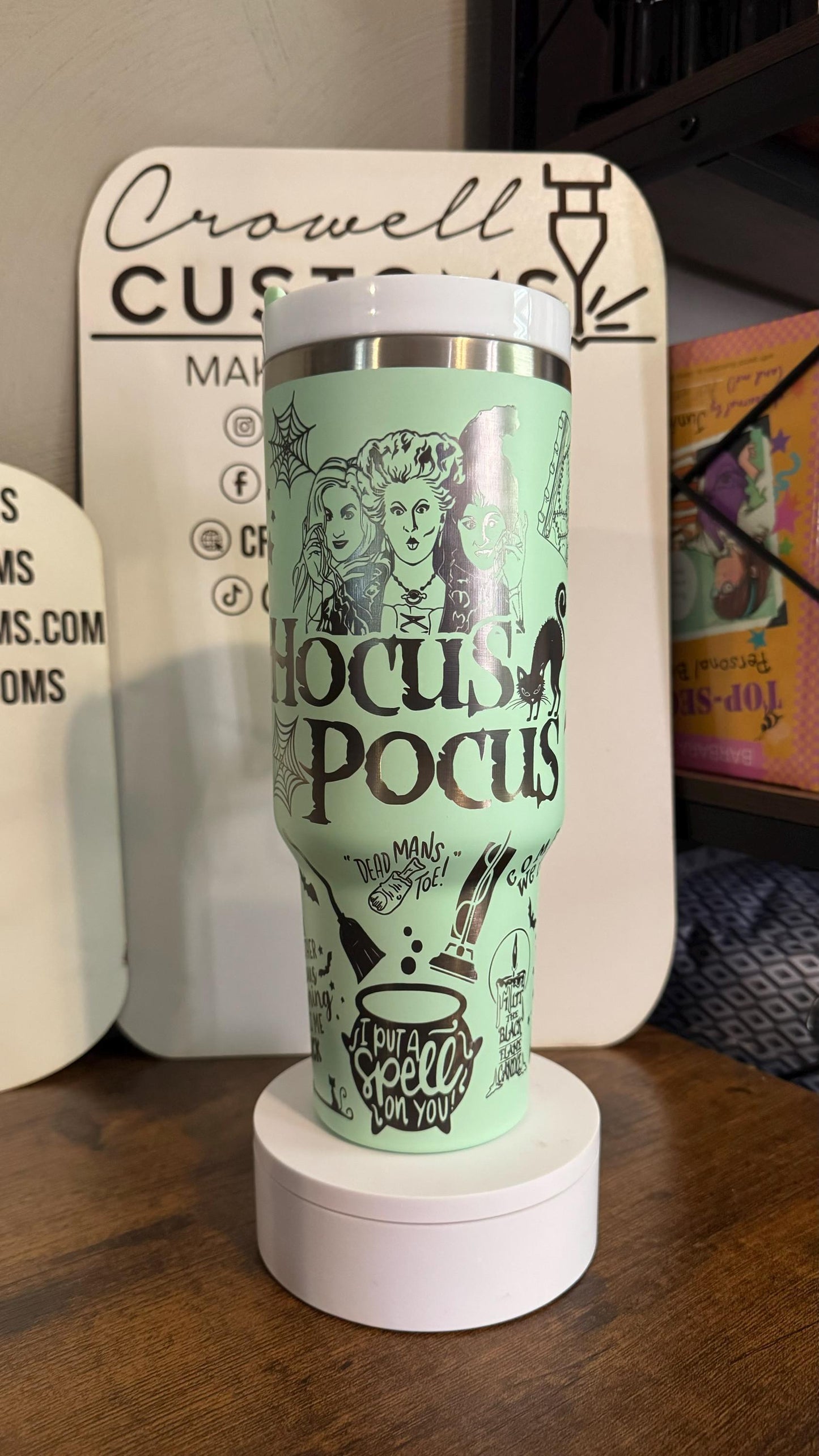 Disney Hocus Pocus Halloween 40oz Quencher Tumbler