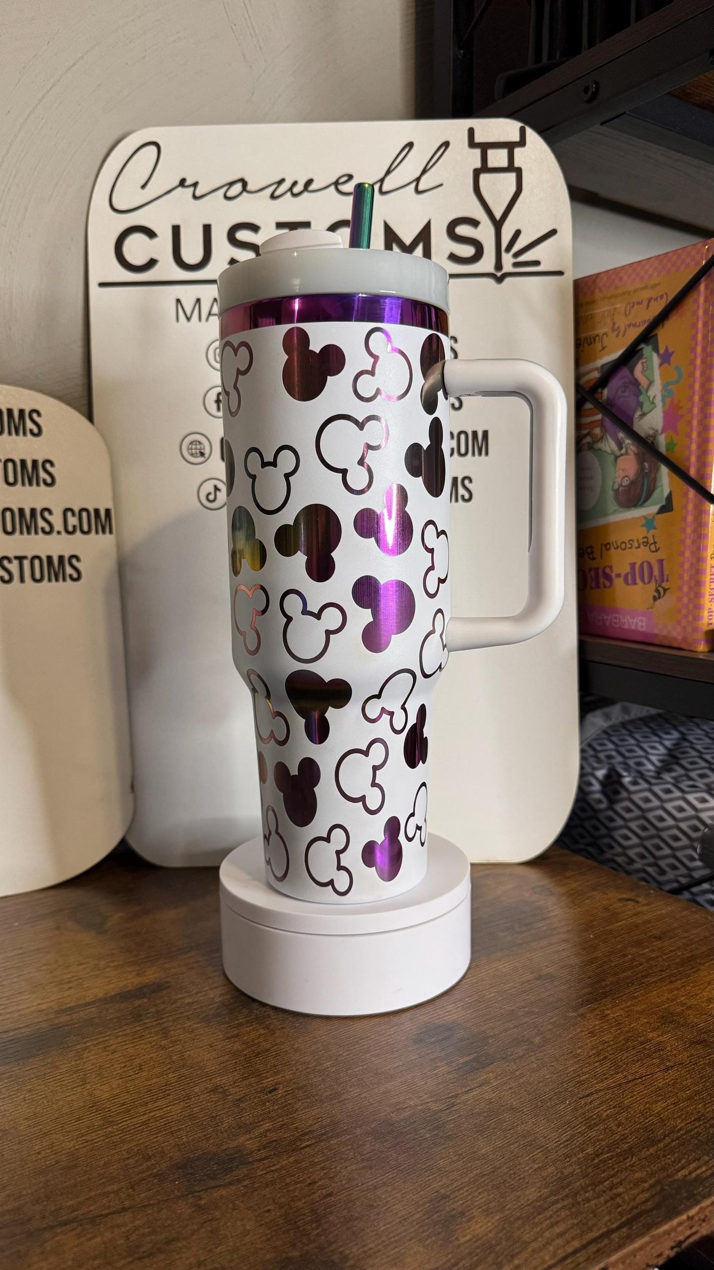 Disney Mickey Mouse Ear Pattern 40oz Quencher Tumbler